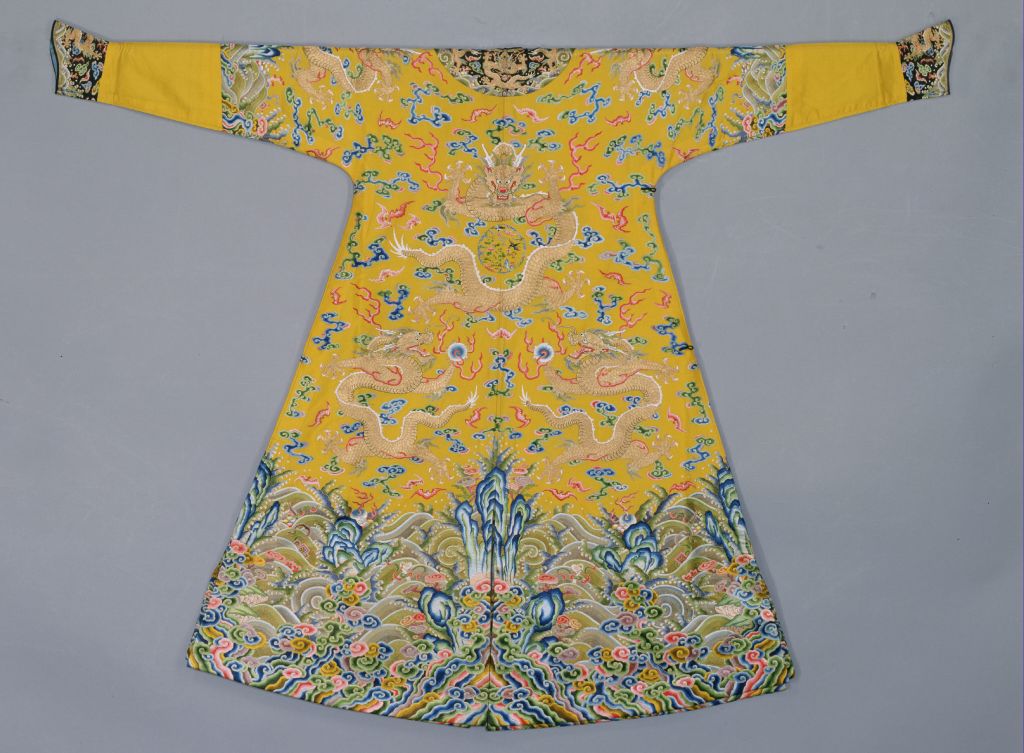 图片[3]-Yellow Yarn Embroidered Colorful Cloud Golden Dragon Single Robe-China Archive